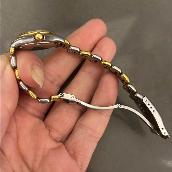 Women’s Tag Heuer gold and silver watch with pearl/white face. - Picture 7 of 8